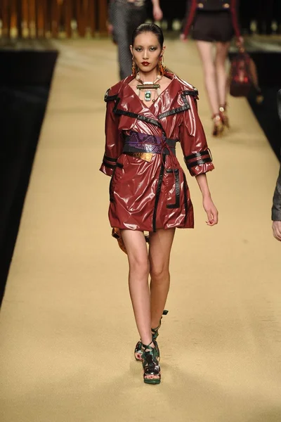 Look 11